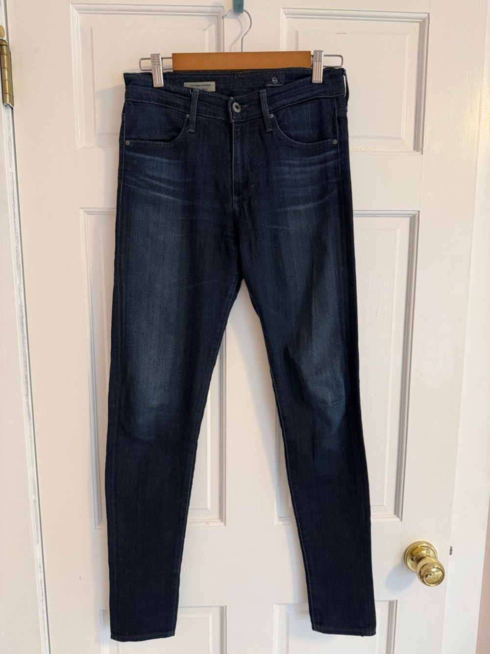 AG Jeans The Farrah Skinny High-Rise Size 27R